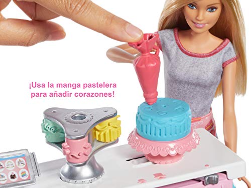 Barbie y su pastelería, muñeca con cocina y accesorios, regalo para niñas y niños 3-9 años (Mattel GFP59)