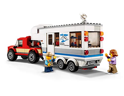 LEGO City Great Vehicles - Camioneta y Caravana, Juguete de Construcción con Coche Todoterreno para Niños y Niñas de 5 a 12 Años y Figura de Cangrejo, Incluye Minifiguras (60182)