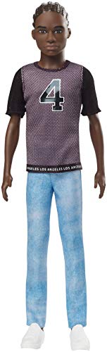 Mattel Barbie Fashionista-Muñeco Ken afroamericano con camiseta Los Ángeles, multicolor GDV13 , color/modelo surtido