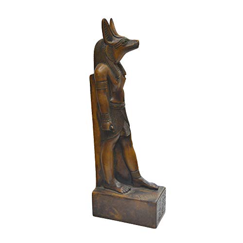 Anubis chacal Dios de la Muerte y guardián de los cementerios en el Antiguo Egipto