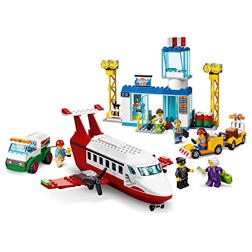 City Airport City 4+ Aeropuerto Central Set de Juego con Avión de Juguete, Camión Cisterna y Figura de Piloto, multicolor (Lego ES 60261)
