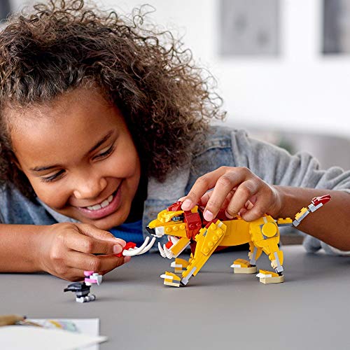 LEGO 31112 Creator 3en1 León Salvaje, Avestruz y Jabalí Set de Construcción, Animales de Juguete para Niños