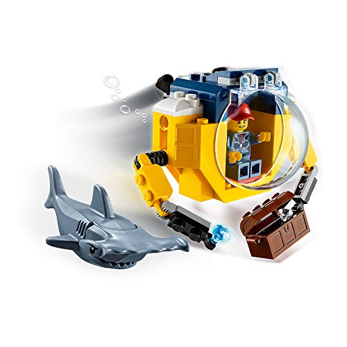 LEGO 60263 City Océano: Minisubmarino, Juguete de Construcción con Figurita, Cofre de Tesoro Pirata y Pez Martillo