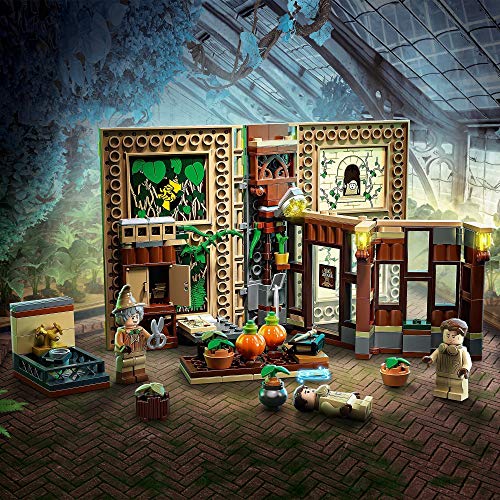 LEGO 76384 Harry Potter Momento Hogwarts: Clase de Herbología, Libro de Juguete Coleccionable, Set Portátil, Estuche de Viaje