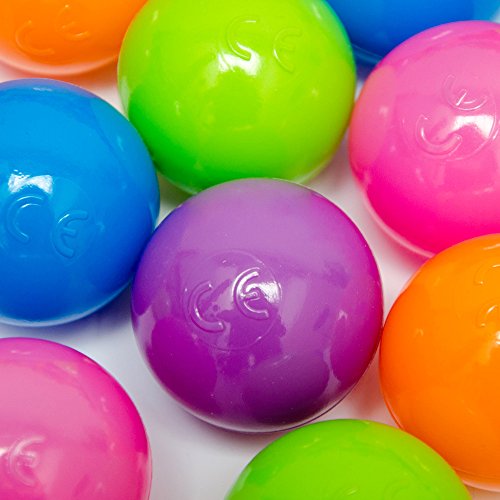 LittleTom Pelotas multicolores de plástico Ø5,5cm de diámetro | 50 pequeñas Bolas de colores para bebés | para llenar piscinas tiendas de campaña inflables para niños | mezcla de 5 colores fucsia morado anaranjado azul verde | calidad comprobada