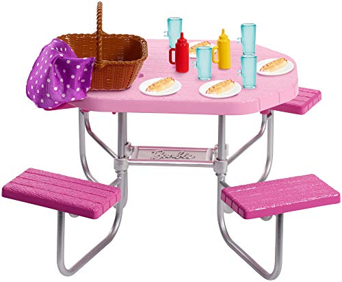 Barbie Muebles de Exterior para la Casa de Muñecas, Accesorios y Mesa de Picnic (Mattel FXG40) , color/modelo surtido