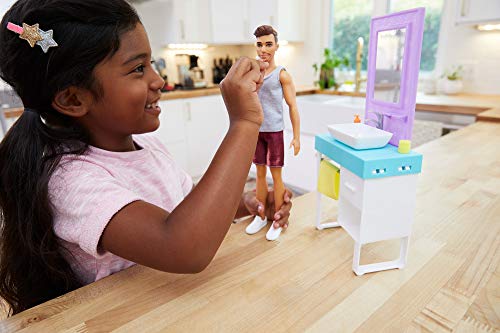 Barbie Muñeco Ken y mobiliario, accesorios para la casa de muñecas (Mattel FYK53)