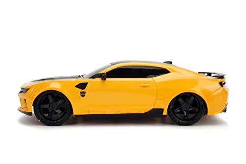 Jada Toys Transformers Bumblebee 2016 Chevy Camaro - Coche teledirigido con 2 Canales, Control Remoto de 2 Canales, avanza hacia atrás, Izquierda y Derecha, función de Carga USB, Color Amarillo