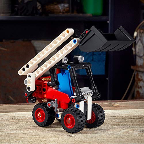 LEGO 42116 Technic Minicargadora Set de Construcción Maqueta de Vehículo 2 en 1, Excavadora o Hot Rod