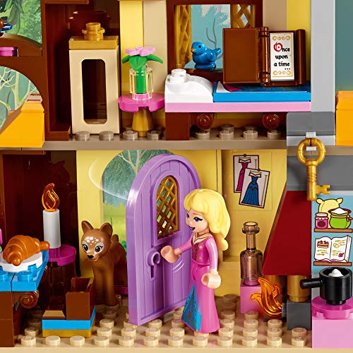 LEGO 43188 Disney Princess Cabaña en el Bosque de Aurora, La Bella Durmiente, Set de Juguete con Minifigura de Maléfica y Figuras de Animales