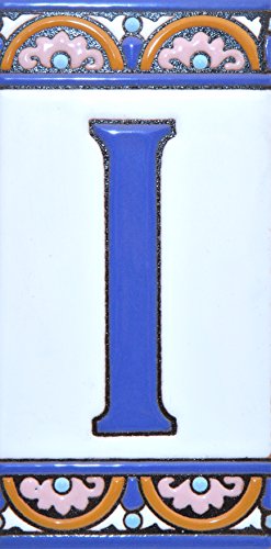 Letreros con numeros y letras en azulejo de ceramica policromada, pintados a mano en técnica cuerda seca para placas con nombres, direcciones y señaléctica. Texto personalizable. Diseño ARCO GRANDE 14,9 cm x 7,4 cm. (LETRA "I")