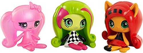 Monster High Minis Getting Ghostly Draculaura, a Circus Ghouls Venus McFlytrap and an Original Ghouls Toralei Figures, 3 Pack