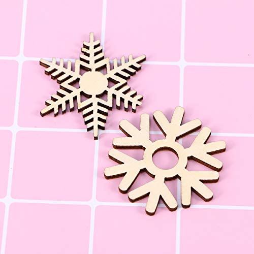 50pcs DIY Wooden Chips Christmas Ornaments Hanging Wooden Snowflake Party Props for Home Office Bar