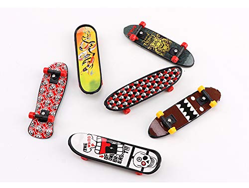 BETOY Monopatines para Dedos, 30pcs Mini Diapasón Patineta Skateboard Fingerboard Juegos de Deportes Niños, Recompensas por Lecciones Escolares (Color Aleatorio)