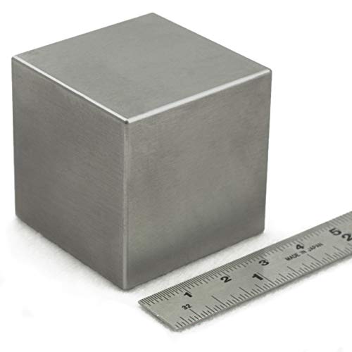 Fantástico set de de 2 cubos (38,1 mm) de tungsteno (W) y aluminio (Al) / Mismo tamaño, pero pesos extremadamente diferentes (debido a las densidades). Incluyen peanas