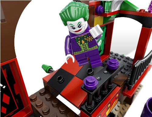 LEGO 6857 Super Heroes DC Universe - Huida de la guarida de Joker (Figuras de Batman, Robin, Joker, Enigma y Harley Quinn)