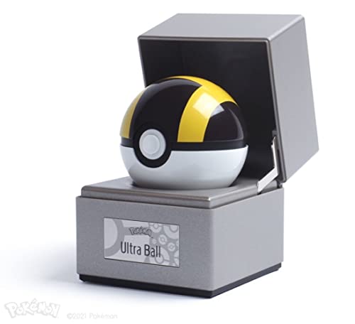 Ultra Ball - Réplica auténtica, electrónica, Hecha a presión con Bola y Vitrina de luz características de The Wand Company, con Licencia Oficial de Pokemon