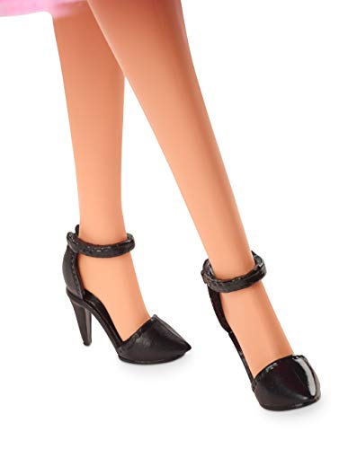 Barbie - Muñeca Katherine Johnson de Grandes Mujeres (Mattel FJH63)