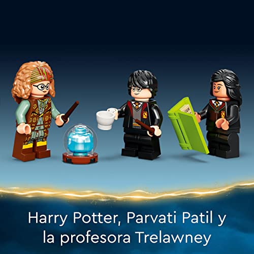 LEGO 76396 Harry Potter Momento Hogwarts: Clase de Adivinación, Set de Construcción en Forma de Libro con Mini Figuras, Juguete Coleccionable Portátil