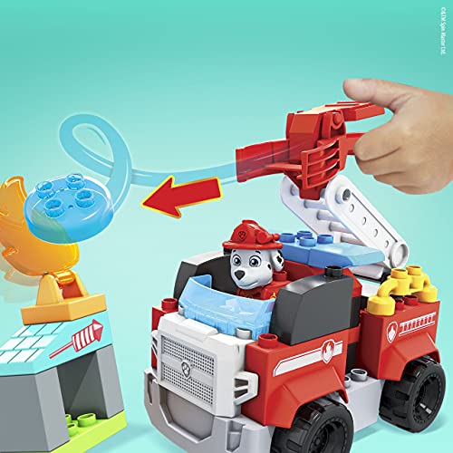 Mega Bloks Patrulla Canina Extinción de incendios de Marshall Bloques de construcción con personajes, juguete para niños +1 año, Mattel GYJ01