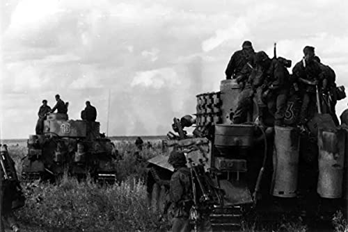Risjc 1/35 Tema de la Segunda Guerra Mundial Kursk Batalla Soldados de Tanques alemanes (10 Personas, sin Tanques) Kit de Modelo en Miniatura sin Pintar ni ensamblar / R60214