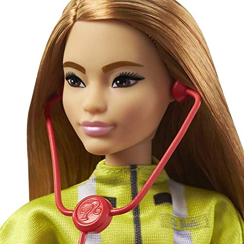 Barbie Quiero Ser Paramédica, muñeca profesiones médico con accesorios de juguete (Mattel GYT28)