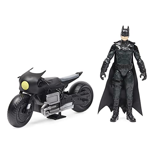 Batman The Batman - Figura de Batman (30 cm, Incluye Capa de Tela), diseño de Batman