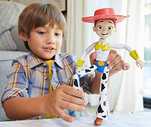 Disney Muñeca parlante a Escala Jessie GDP81 Pixar Toy Story 4 Inspirada en la película con más de 15 Frases y Sonidos, diseños auténticos, fácil de Colocar