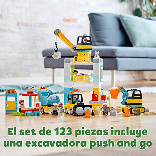 LEGO 10933 Duplo Grúa Torre y Obra, Set de Vehículos de Construcción, Camión y Excavadora de Juguete, Luz y Sonido, Juego para Niños Entre 2 y 5 Años