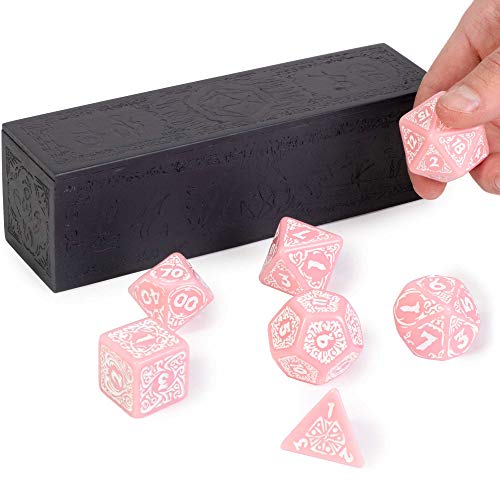 Titan Dice: Calliope – Juego de 7 dados gigantes de 25 mm y caja de exhibición de madera grabada – Color rosa con números blancos – Juego de rol fantasía de mesa para juegos de rol y juegos de rol