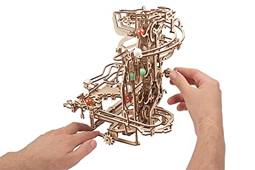UGEARS Puzzle 3D de Circuito de Canicas - Carrera de Canicas - Pista de Canicas para Niños - Maquetas de Madera y Puzzles 3D - Modelos Mecánicos y maquetas para Construir para Adultos - Marble Run