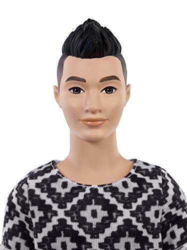 Barbie Fashionista - Muñeco Ken asiático con pantalón naranja (Mattel FXL62)