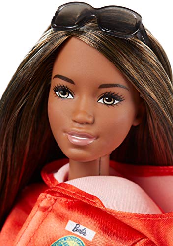 Barbie National Geographic Quiero Ser Bióloga Marina, muñeca con accesorios (Mattel GDM45)