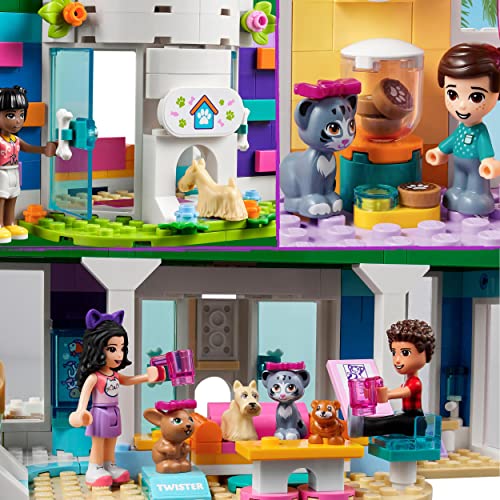 LEGO 41718 Friends Centro de Día para Mascotas Heartlake City, Set de Animales de Juguete con Perrito y 3 Mini Muñecas para Niños de 7 Años