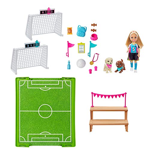 Mattel- Dreamhouse Adventures - Muñeca Chelsea Playset con Accesorios de fútbol (GHK37)