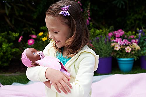 My Garden Baby Envuelve y acurruca Rosa Muñeco de Juguete con Manta Mariposa y Chupete, Regalo para niñas y niños +18 Meses (Mattel HBH40)