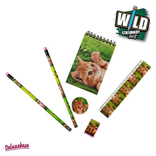 Wild Stationery Set - Gatito de Deluxebase. Este bonito set de papelería para chicas incluye 2 lápices, goma de borrar, sacapuntas, regla y cuaderno