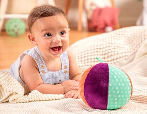 B.Toys BX1566Z - Juguete para bebé, Bola Suave de Tela con Sonido de Campanilla, Juguete de motricidad – Juguete de Actividad para bebés a Partir de 0 Meses