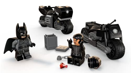 Collectix Lego 76179 - Juego de superhéroes de Batman y Selina Kyle: caza de persecución en moto + diversión de Batman para verdaderos héroes (cubierta blanda)