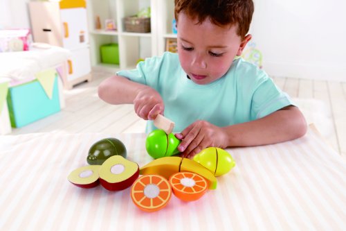 Hape Juego de Cocina Set Frutas, Juego de Comida de Madera para Niños y Niñas Galardonado, Piezas de Fruta y Cuchillo de Juguete para Fomentar Hábitos de Alimentación Saludables