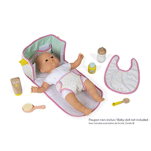 Janod - Bolso para guardería - Juguete de madera y tela - Bolso para cambiar al bebé - Cambiador de bebé plegable - 8 accesorios - Certificado FSC® - A partir de 2 años, J06501
