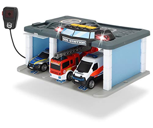 Dickie Toys Estación de Rescate SOS con Coche de policía, camión de Bomberos y Ambulancia, con luz y Sonido, micrófono con función de Altavoz, Puerta Que se Abre, Incluye Pilas, 31 x 22 x 16 cm