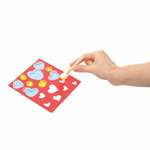 Baker Ross AX816 Plantillas de Corazón - Paquete de 8, juego de guía de pintura de plástico lavable para niños, actividades de pintura y manualidades