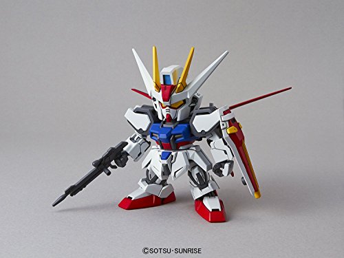 BANDAI Hobby SD EX-Standard Aile Strike Gundam Figura de acción