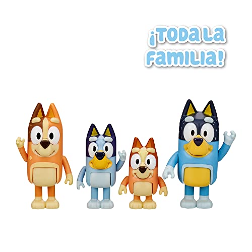 Bluey - Family Pack 4 Figuras, Juguete de la Serie de Dibujos, con muñecos articulados de los Personajes de la Familia, Bingo, Bandit y Chilli, 3 años y más, Famosa (BLY01100)