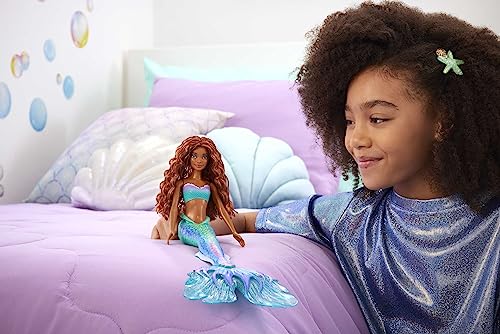 Disney La Sirenita Ariel sirena Muñeca con cola y aleta de purpurina, juguete +3 años (Mattel HLX08)