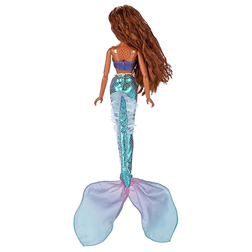 Disney Store Muñeca Que Canta de Ariel, La Sirenita, Mide 33 cm, Princesa Marina con extremidades articuladas y Pelo Realista, para Mayores de 3 años