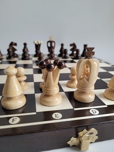 Exclusivo juego de ajedrez y mujer 2 en 1 – 35 cm x 35 cm, caja plegable y tablero de ajedrez pintado, inserto de plástico para proteger las figuras