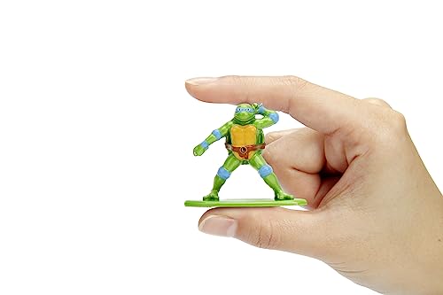 Jada Toys Ninja Turtles Nano Scene Turtle Lair (30 x 25 cm) - Telón de Fondo para coleccionar Figuras de Juguete (Incluye 4 Tortugas Ninja Mutantes Adolescentes de Metal y Accesorios de Juego, a
