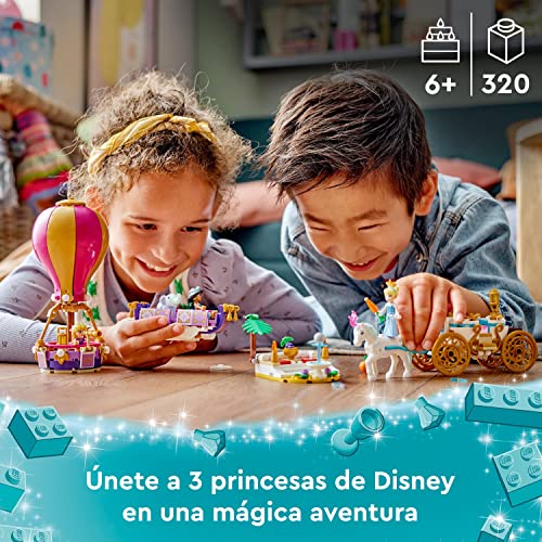 LEGO 43216 Disney Princess Viaje Encantado de las Princesas, Juego 3en1, Mini Muñecas Cenicienta, Rapunzel y Jasmín, Carroza con Caballo, Alfombra Mágica y Globo, Regalos Niñas y Niños de 6 Años o Más